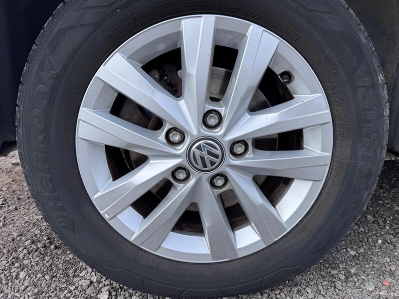 VOLKSWAGEN T5 T28 102 TDI CAMPERVAN R&R Bed. Diesel Heater. Dometic Sink & Hob. LG Fridge.  2012
