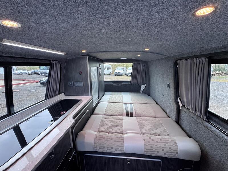 VOLKSWAGEN T5 T28 102 TDI CAMPERVAN R&R Bed. Diesel Heater. Dometic Sink & Hob. LG Fridge.  2012