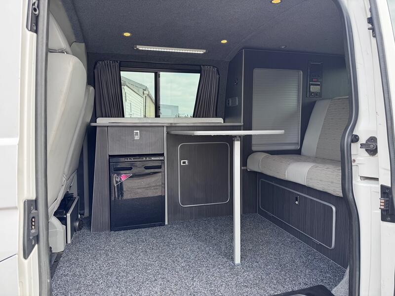 VOLKSWAGEN T5 T28 102 TDI CAMPERVAN R&R Bed. Diesel Heater. Dometic Sink & Hob. LG Fridge.  2012