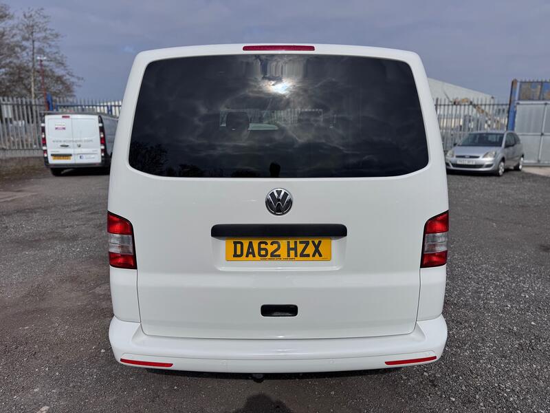VOLKSWAGEN T5 T28 102 TDI CAMPERVAN R&R Bed. Diesel Heater. Dometic Sink & Hob. LG Fridge.  2012