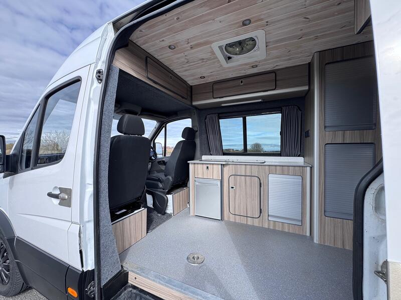 MERCEDES-BENZ SPRINTER 313 CDI MWB Campervan. New Build. Side Pods. Solar. Swivel Seat. Maxifan, Inverter. Mains Hook up.  2014