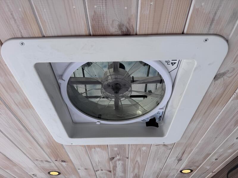 MERCEDES-BENZ SPRINTER 313 CDI MWB Campervan. New Build. Side Pods. Solar. Swivel Seat. Maxifan, Inverter. Mains Hook up.  2014