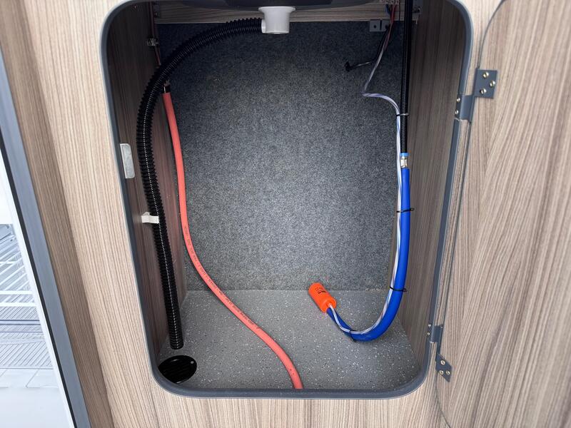 MERCEDES-BENZ SPRINTER 313 CDI MWB Campervan. New Build. Side Pods. Solar. Swivel Seat. Maxifan, Inverter. Mains Hook up.  2014