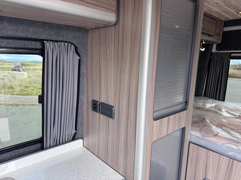 MERCEDES-BENZ SPRINTER 313 CDI MWB Campervan. New Build. Side Pods. Solar. Swivel Seat. Maxifan, Inverter. Mains Hook up.  2014