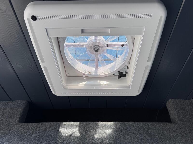 PEUGEOT BOXER 2.2 HDi LWB Campervan. 2 Berth. Solar. Maxifan. 56K. AC. Awning. New Build 2015