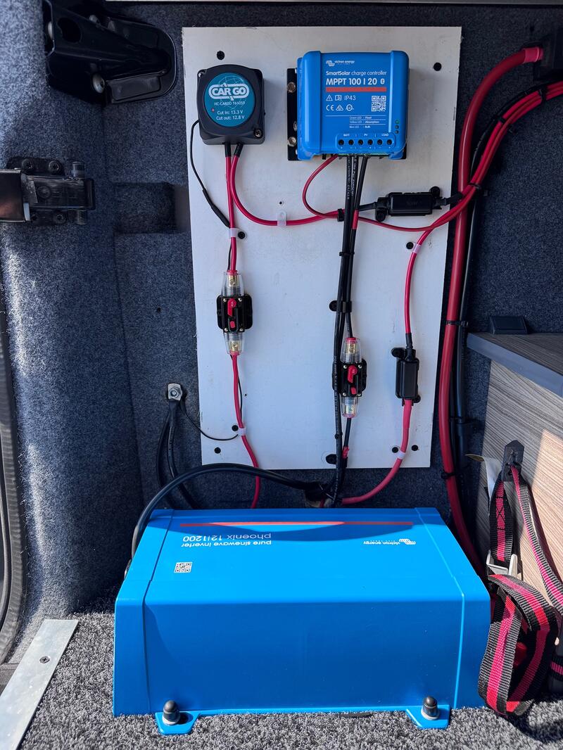 MERCEDES-BENZ SPRINTER MWB Off Grid Campervan. Solar. Heater. Victron. Swivel Seat. Fixed Bed. 2013