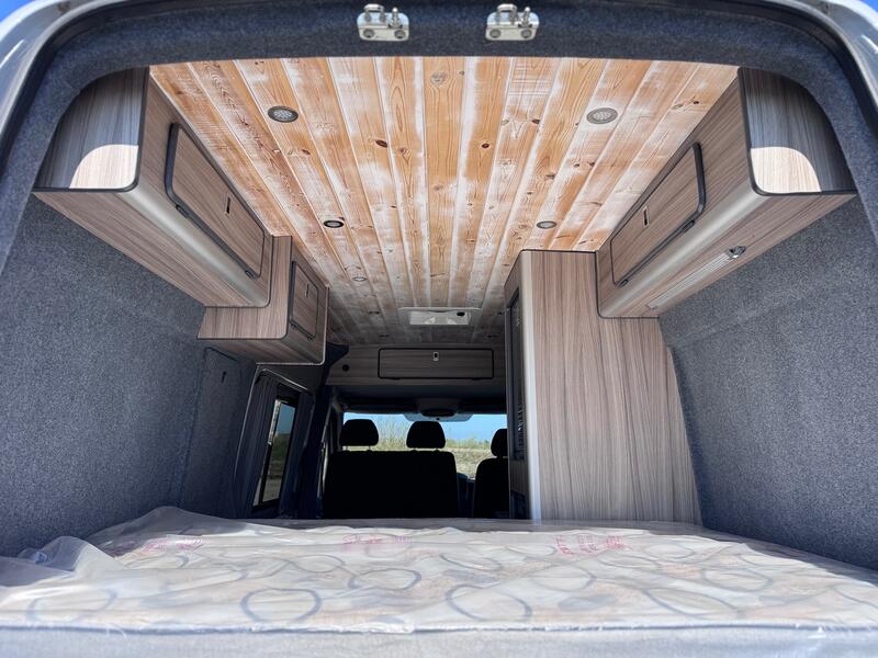 MERCEDES-BENZ SPRINTER MWB Off Grid Campervan. Solar. Heater. Victron. Swivel Seat. Fixed Bed. 2013