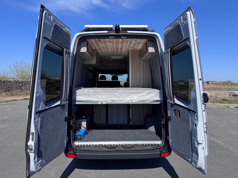 MERCEDES-BENZ SPRINTER MWB Off Grid Campervan. Solar. Heater. Victron. Swivel Seat. Fixed Bed. 2013