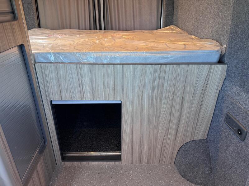 MERCEDES-BENZ SPRINTER MWB Off Grid Campervan. Solar. Heater. Victron. Swivel Seat. Fixed Bed. 2013