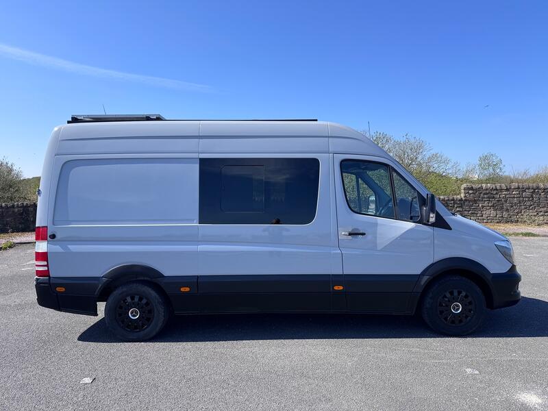 MERCEDES-BENZ SPRINTER MWB Off Grid Campervan. Solar. Heater. Victron. Swivel Seat. Fixed Bed. 2013