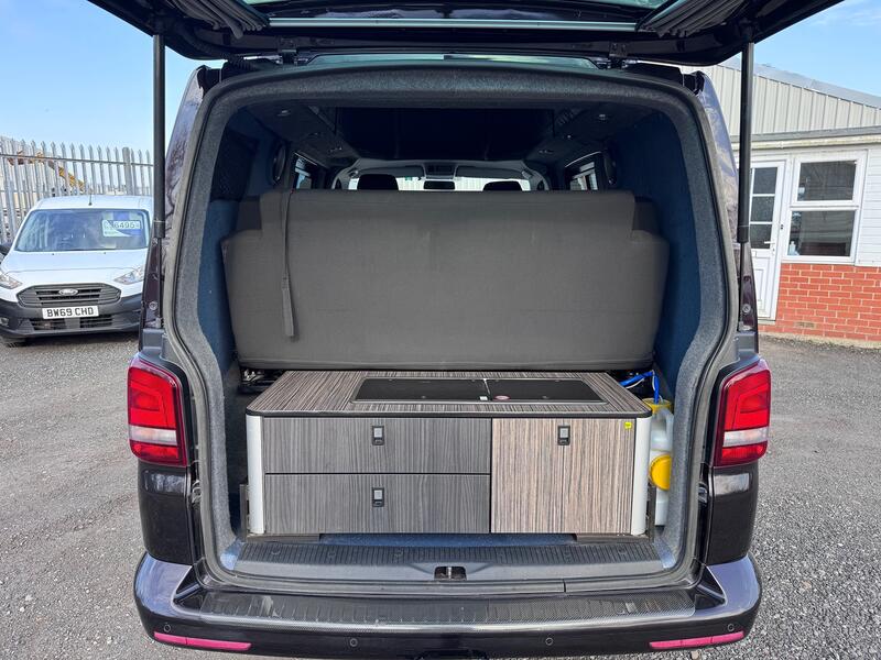 VOLKSWAGEN T5 CAMPER 2.0 TDI T32 Trendline 4Motion Pop Top Campervan Dayvan. 4 Berth. Difflock. Kitcken. RIB Bed. Raspber 2013