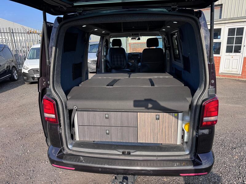 VOLKSWAGEN T5 CAMPER 2.0 TDI T32 Trendline 4Motion Pop Top Campervan Dayvan. 4 Berth. Difflock. Kitcken. RIB Bed. Raspber 2013