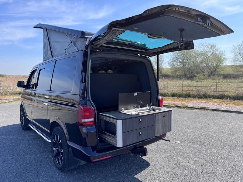 VOLKSWAGEN T5 CAMPER 2.0 TDI T32 Trendline 4Motion Pop Top Campervan Dayvan. 4 Berth. Difflock. Kitcken. RIB Bed. Raspber 2013