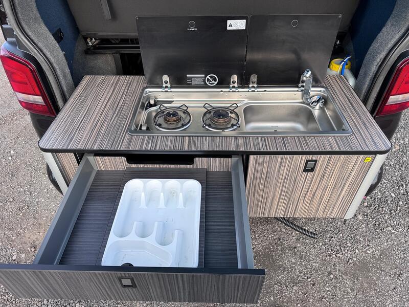 VOLKSWAGEN T5 CAMPER 2.0 TDI T32 Trendline 4Motion Pop Top Campervan Dayvan. 4 Berth. Difflock. Kitcken. RIB Bed. Raspber 2013