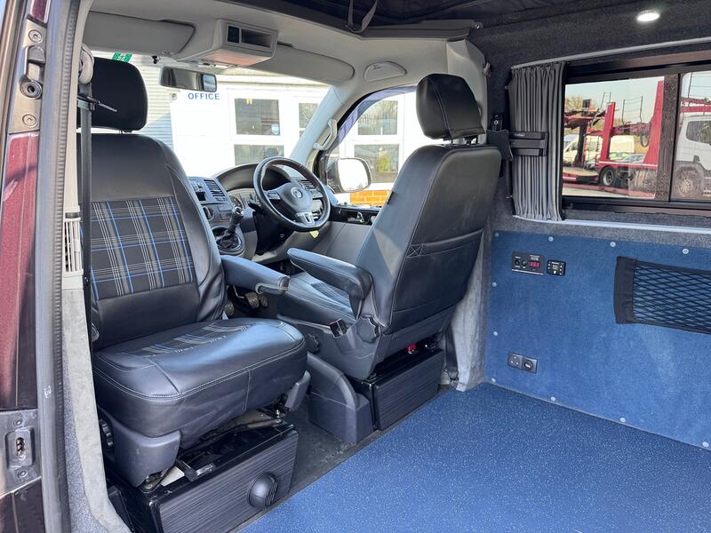 VOLKSWAGEN T5 CAMPER 2.0 TDI T32 Trendline 4Motion Pop Top Campervan Dayvan. 4 Berth. Difflock. Kitcken. RIB Bed. Raspber 2013