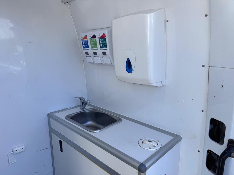 RENAULT MASTER 2.3 FWD LM35 dCi 135 Business Welfare Mess Van. Toilet. Heating. Fridge. Solar. LWB 49k  2020