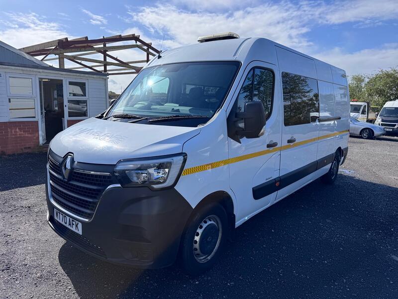 RENAULT MASTER 2.3 FWD LM35 dCi 135 Business Welfare Mess Van. Toilet. Heating. Fridge. Solar. LWB 49k  2020