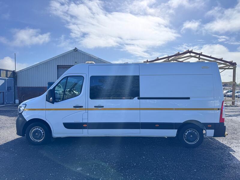 RENAULT MASTER 2.3 FWD LM35 dCi 135 Business Welfare Mess Van. Toilet. Heating. Fridge. Solar. LWB 49k  2020
