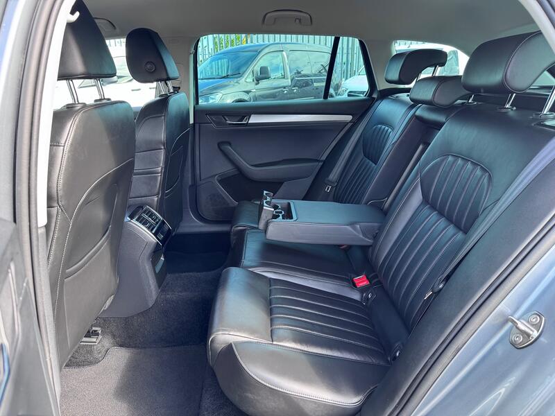 SKODA SUPERB SE L Executive Estate. 2.0 TDI 150. 6sp. Leather. Nav. DAB. 2017