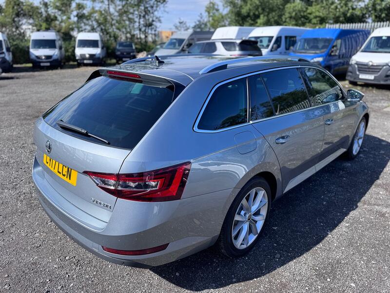 SKODA SUPERB SE L Executive Estate. 2.0 TDI 150. 6sp. Leather. Nav. DAB. 2017