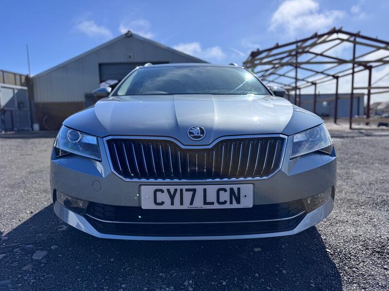 SKODA SUPERB SE L Executive Estate. 2.0 TDI 150. 6sp. Leather. Nav. DAB. 2017