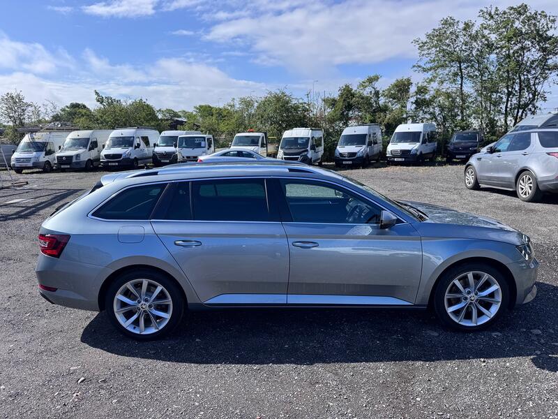 SKODA SUPERB SE L Executive Estate. 2.0 TDI 150. 6sp. Leather. Nav. DAB. 2017