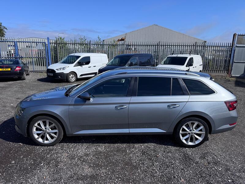 SKODA SUPERB SE L Executive Estate. 2.0 TDI 150. 6sp. Leather. Nav. DAB. 2017