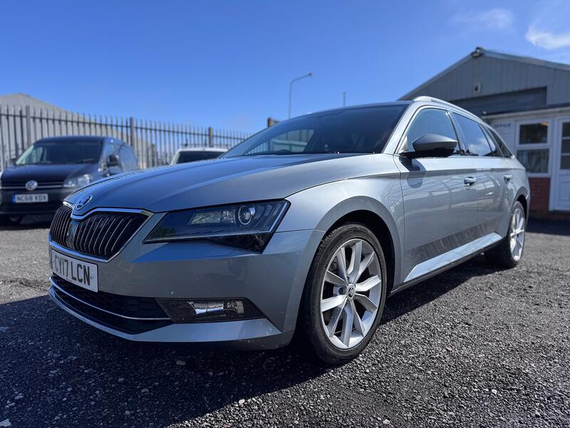 SKODA SUPERB SE L Executive Estate. 2.0 TDI 150. 6sp. Leather. Nav. DAB. 2017