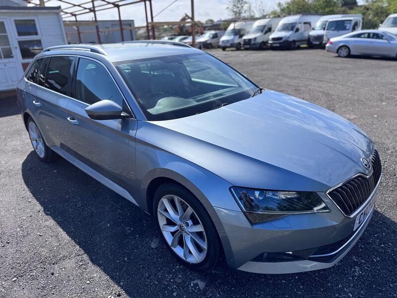 SKODA SUPERB SE L Executive Estate. 2.0 TDI 150. 6sp. Leather. Nav. DAB. 2017
