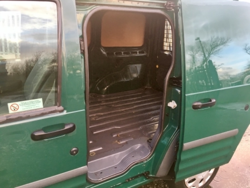 FORD TRANSIT CONNECT T220 TREND AIR CON  2009