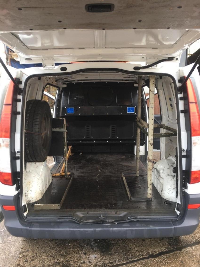 MERCEDES-BENZ VITO 113 CDi SWB van . Twin Sideloading doors + Tailgate  2014