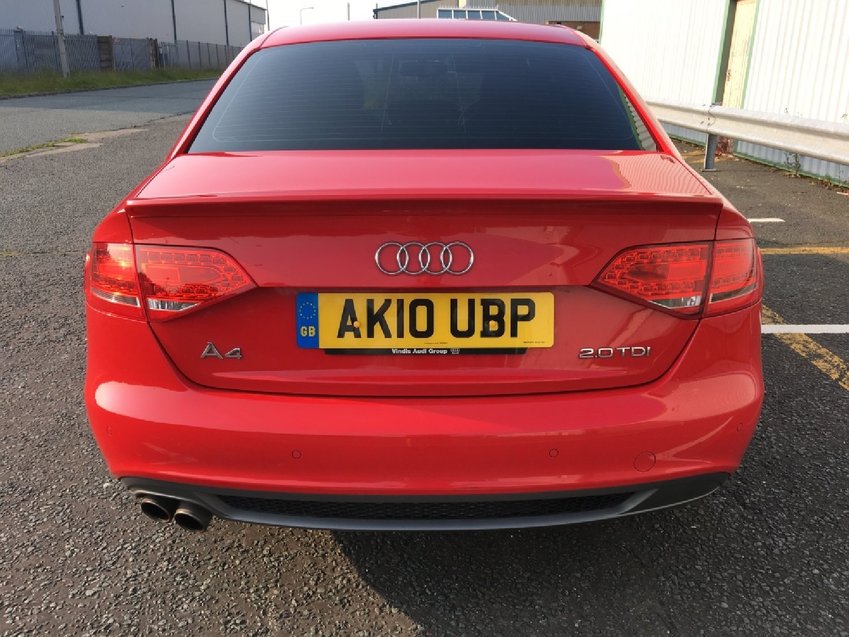 AUDI A4 2.0 TDi 143 S-Line Start Stop. 2010