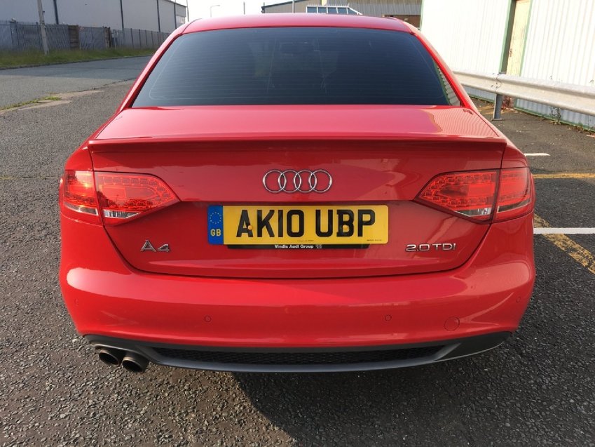 AUDI A4 2.0 TDi 143 S-Line Start Stop. 2010