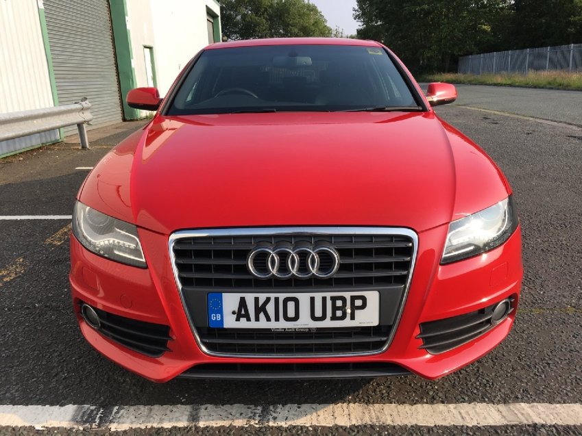 AUDI A4 2.0 TDi 143 S-Line Start Stop. 2010