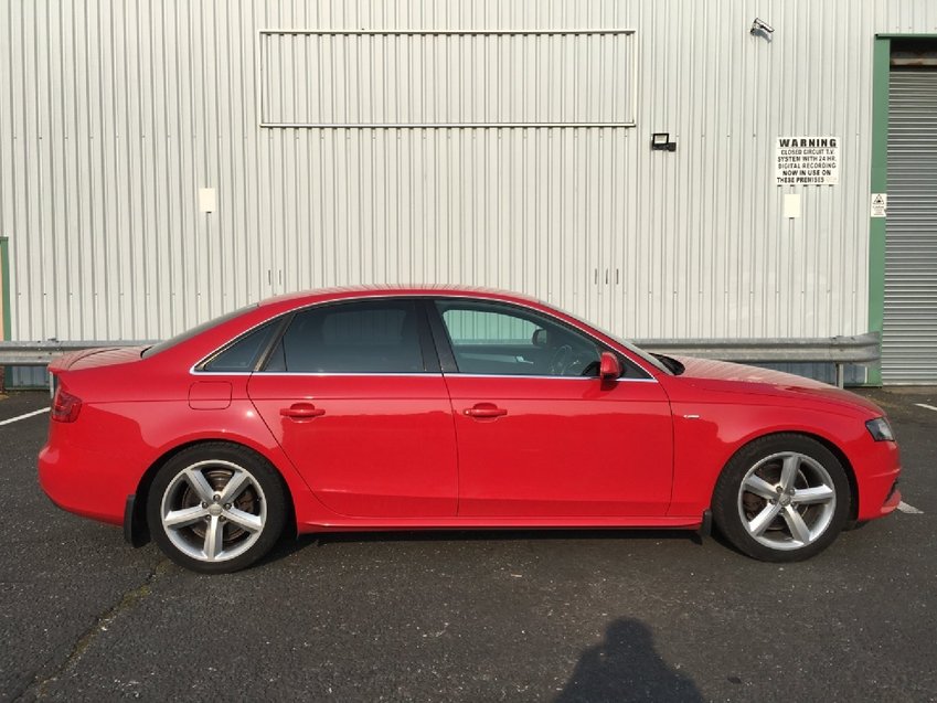 AUDI A4 2.0 TDi 143 S-Line Start Stop. 2010