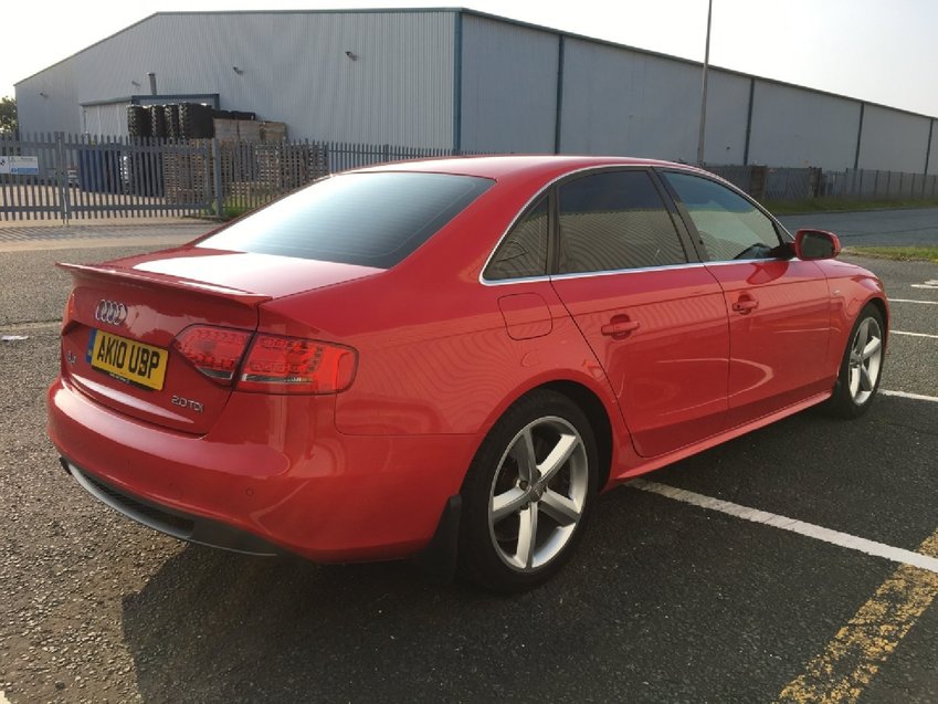 AUDI A4 2.0 TDi 143 S-Line Start Stop. 2010