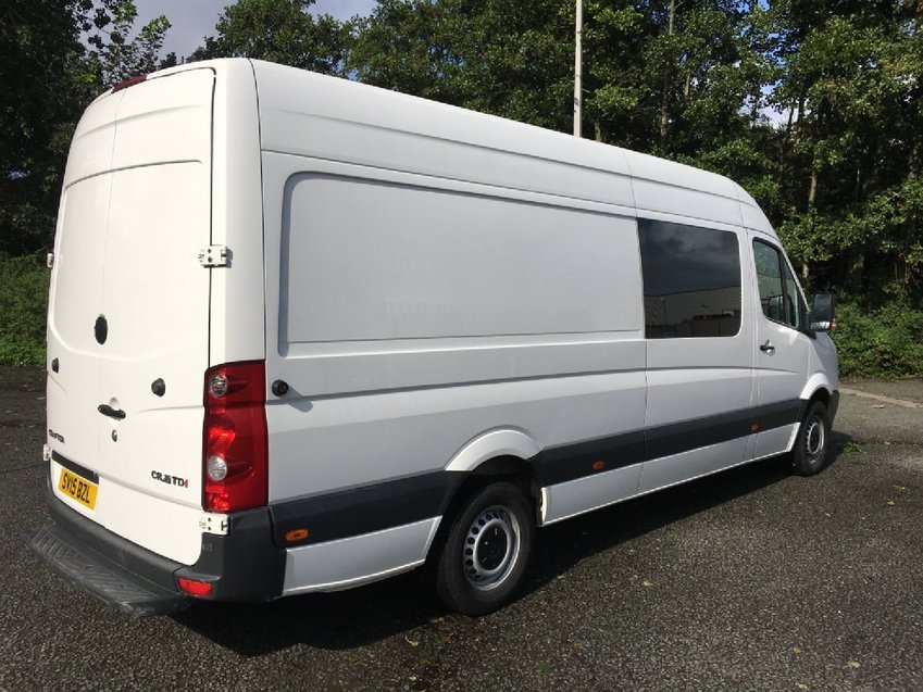 VOLKSWAGEN CRAFTER TDi 136 LWB Crew Van 2015