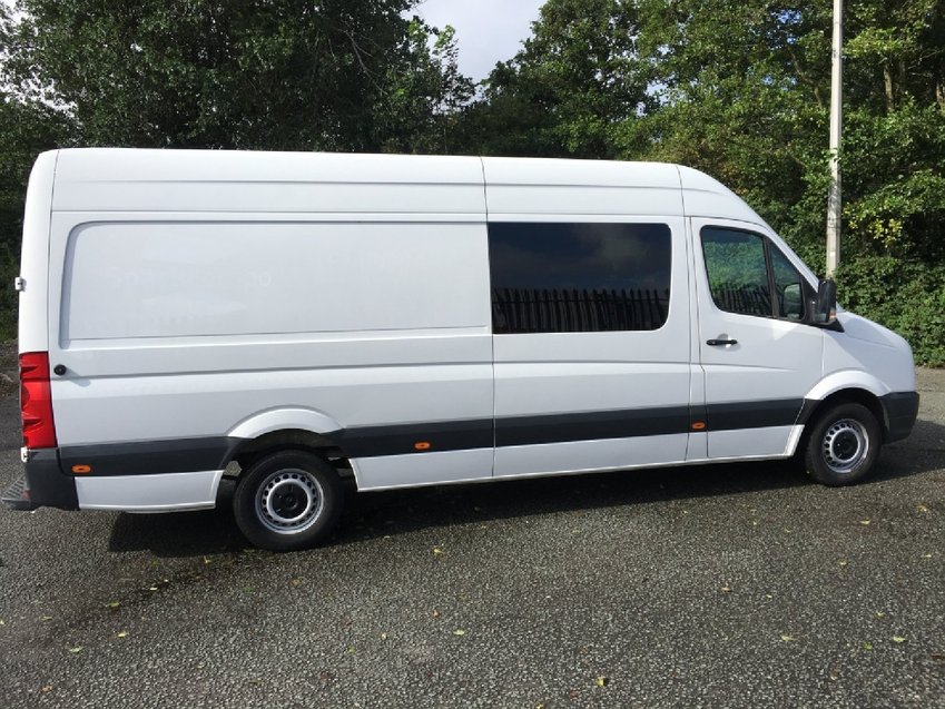 VOLKSWAGEN CRAFTER TDi 136 LWB Crew Van 2015