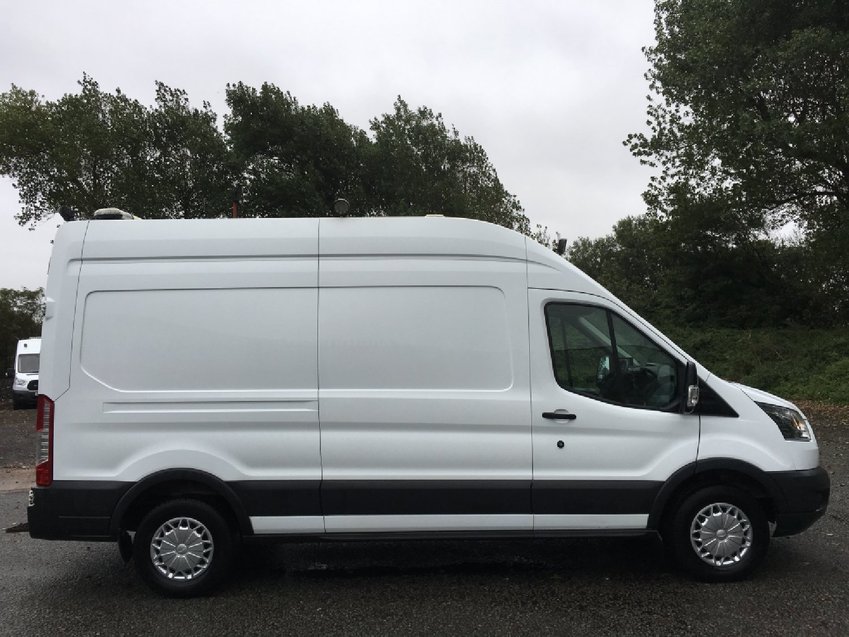 FORD TRANSIT TDCi 125 RWD L3H3 LWB + 110v Inverter. 2014