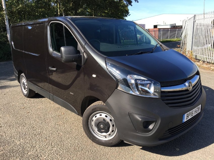 VAUXHALL VIVARO 1.6CDTi. 120PS BiTurbo ecoFLEX. AIR CON. Black Diesel Van 87k  2016