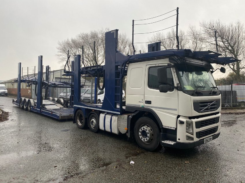 VOLVO FM  6x2 with Transporter Engineering Car Transporter Trailer 2013