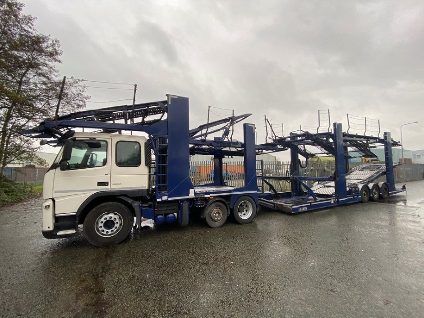 VOLVO FM  6x2 with Transporter Engineering Car Transporter Trailer 2013