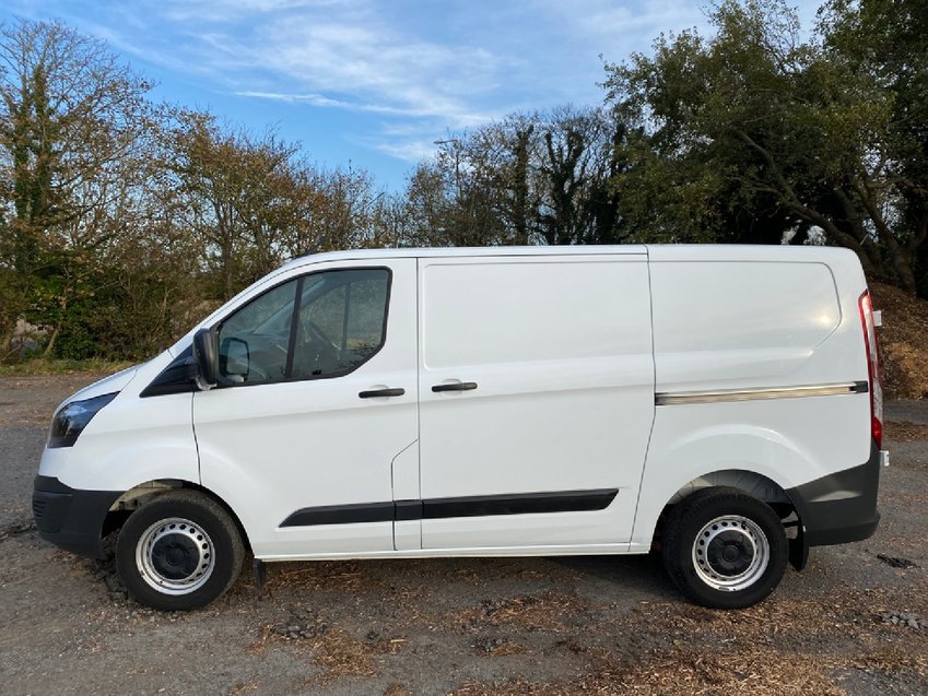 FORD TRANSIT Custom 2.0TDCi 105PS 290 Diesel Van. EURO 6 2017