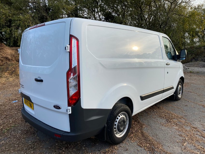 FORD TRANSIT Custom 2.0TDCi 105PS 290 Diesel Van. EURO 6 2017