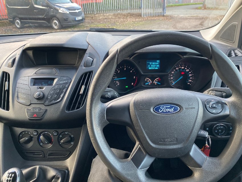 FORD TRANSIT CONNECT 1.5 TDCi 200. 100BHP AIRCON. PARKING SENSORS. DAB. EURO 6. 42k 2016