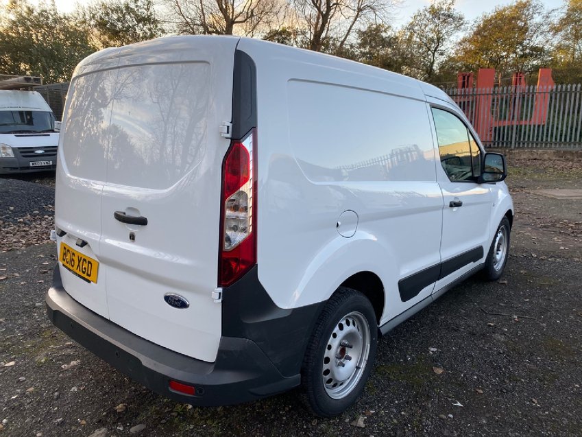 FORD TRANSIT CONNECT 1.5 TDCi 200. 100BHP AIRCON. PARKING SENSORS. DAB. EURO 6. 42k 2016