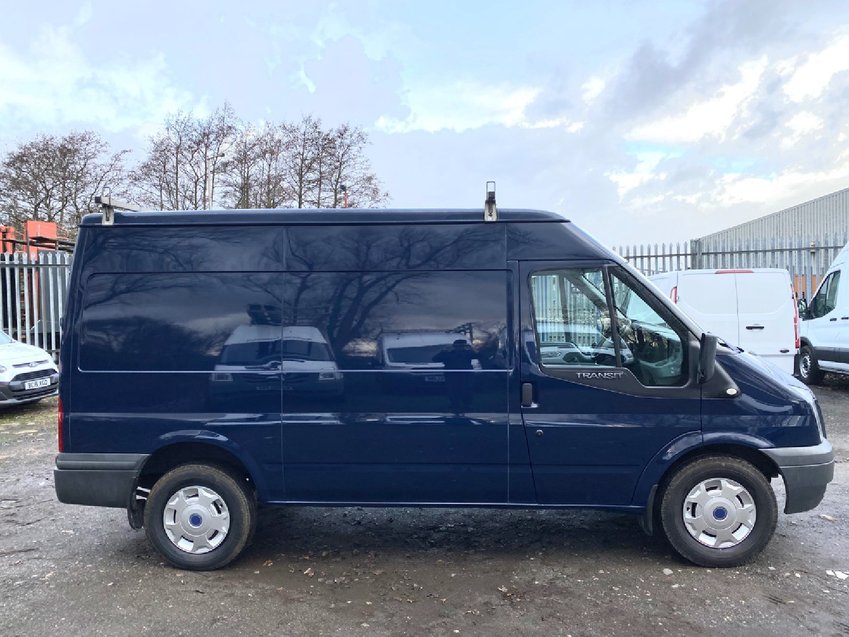 FORD TRANSIT 2.2 TDCi 115 MWB 330 + AIR CON. NO VAT 2011