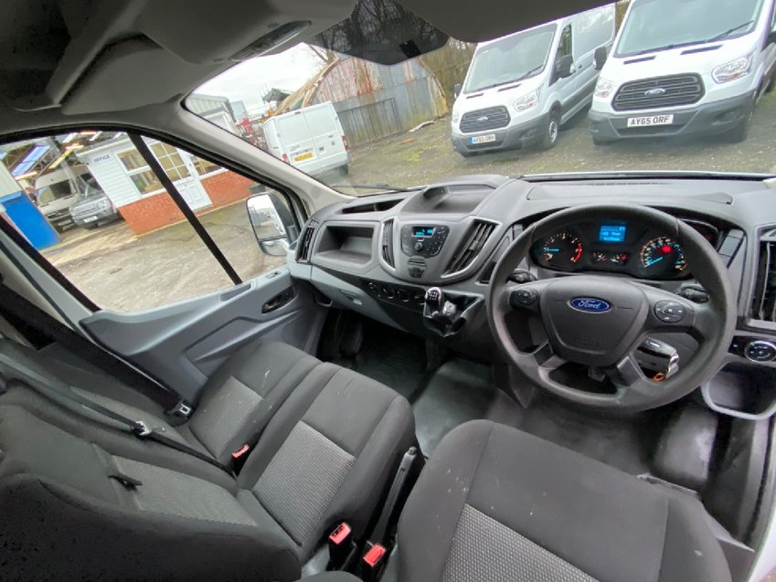 FORD TRANSIT TDCi 125 L3H3 LWB GLASS CARRIER VAN.  2015