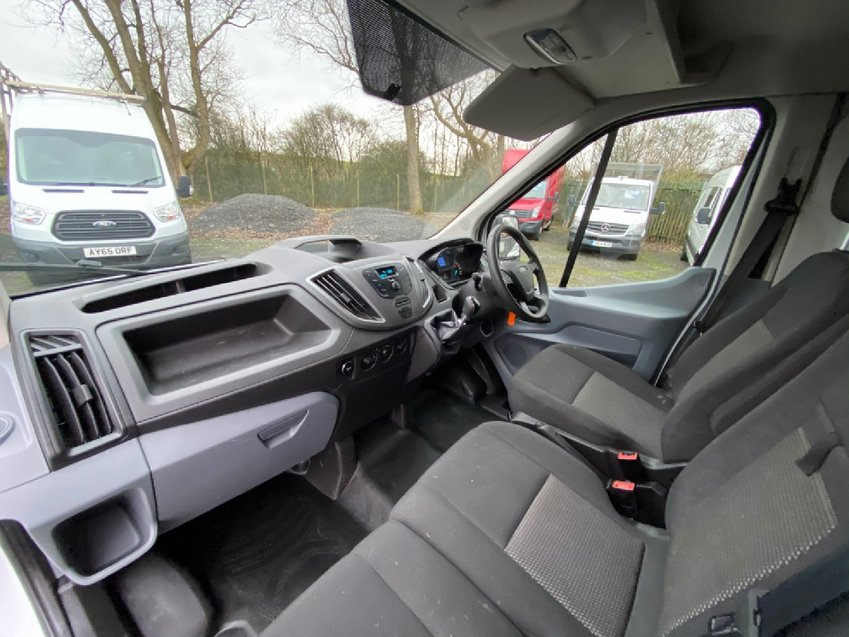 FORD TRANSIT TDCi 125 L3H3 LWB GLASS CARRIER VAN.  2015