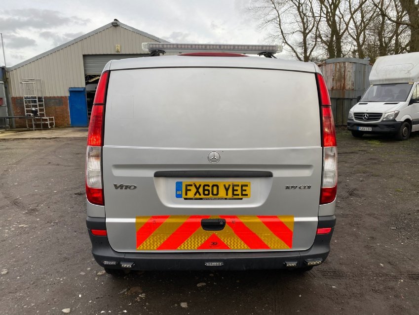 MERCEDES-BENZ VITO 109 CDi SWB 109 CDi Compact 2010